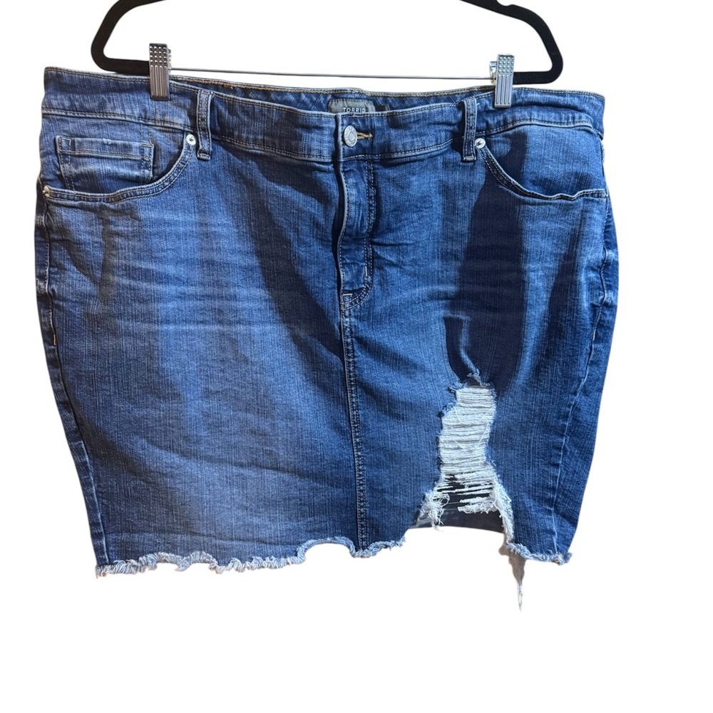 Distressed Torrid Denim Skirt Size 24